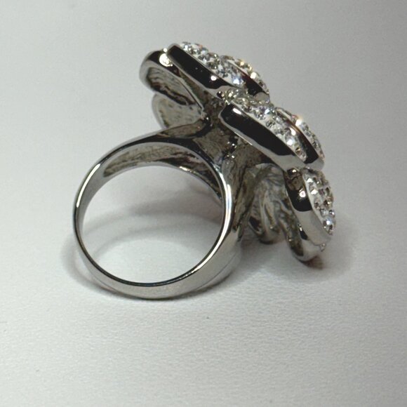 JCM Rhinestone & Stainless-Steel Flower Shaped Cocktail Ring Statement Piece Siz - Picture 4 of 7